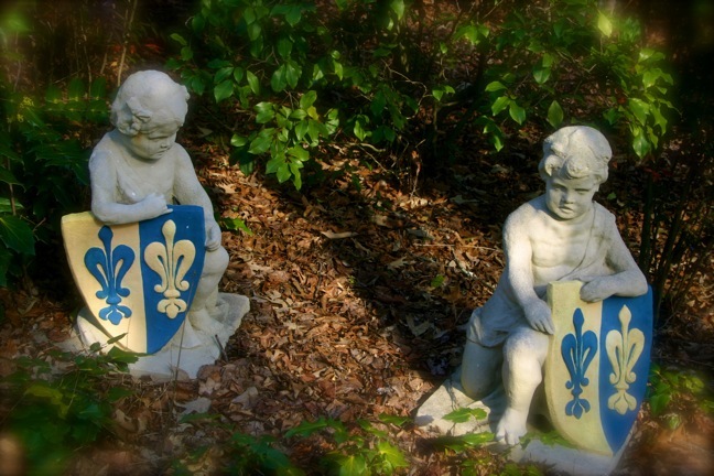 Statues on the Barnsley Gardens Resort Grounds
