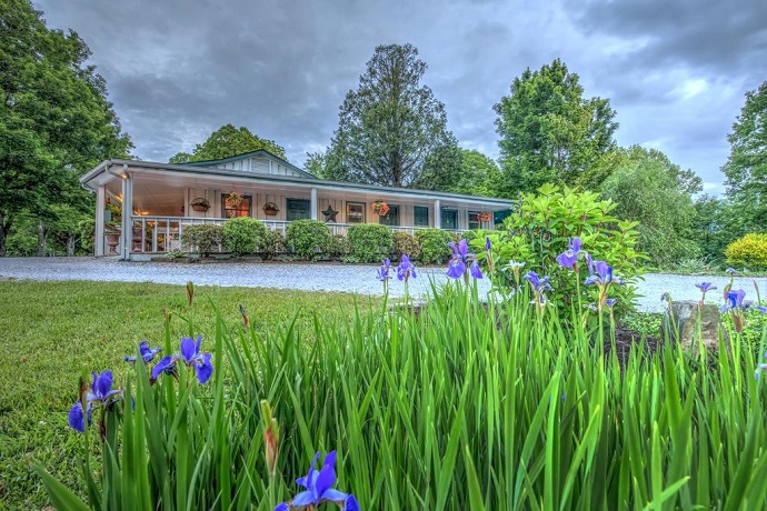 Linville Falls Lodge