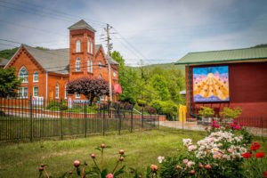 Burnsville NC Sundial Quilt & Church