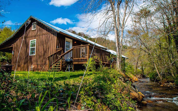 Miner's Cabin on Reems Creek Ranch in Weaverville NC - blue ridge parkway cabins