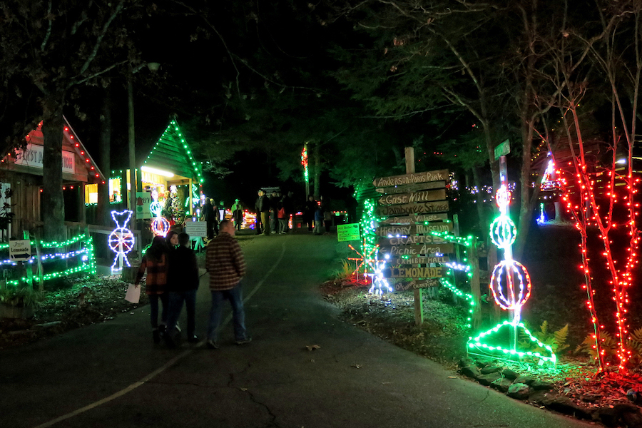 Mountain Country Chrismtas in Lights