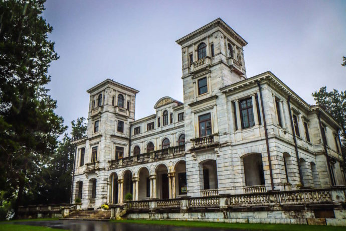 Swannanoa Palace in Waynesboro VA