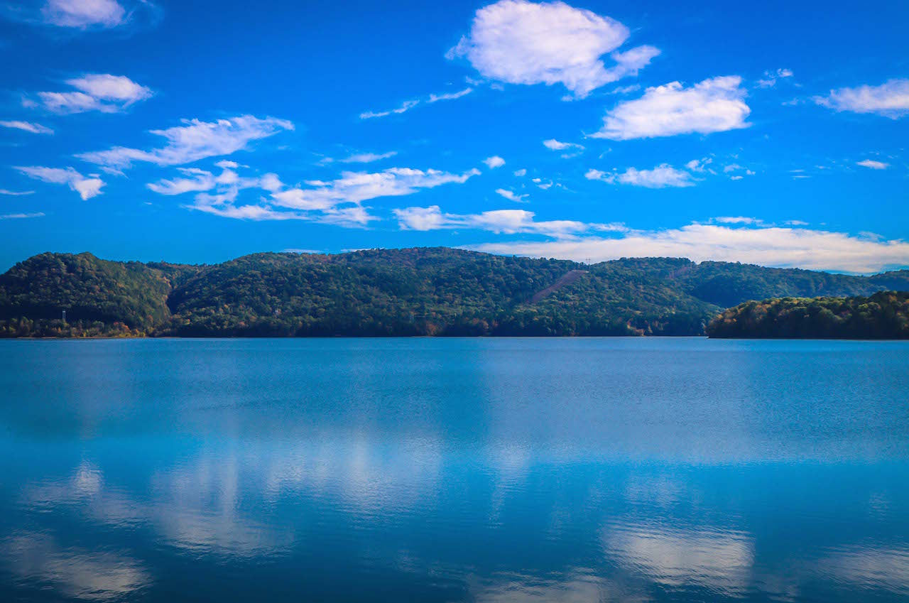 Reflection at Carters Lake in Ellijay GA