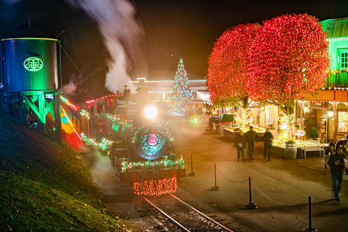 20 Ways To Celebrate Christmas In The Blue Ridge Mountains