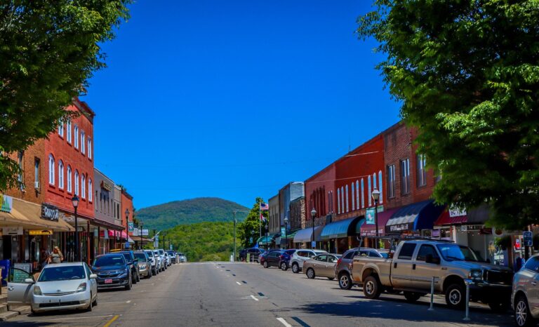 The 10 Best Small Towns Near Asheville Nc - Blue Ridge Mountains Travel 