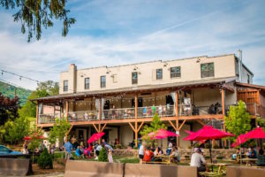 Homeplace Beer Company Restaurant in Burnsville NC