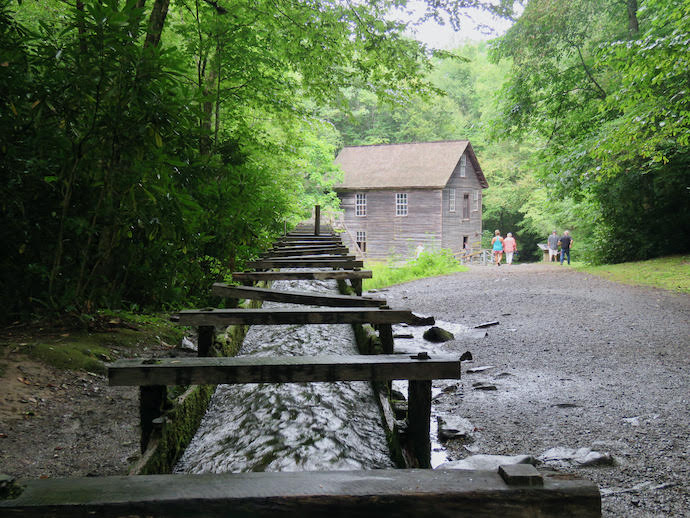 Oconaluftee Visitor Center - MIngus Mill