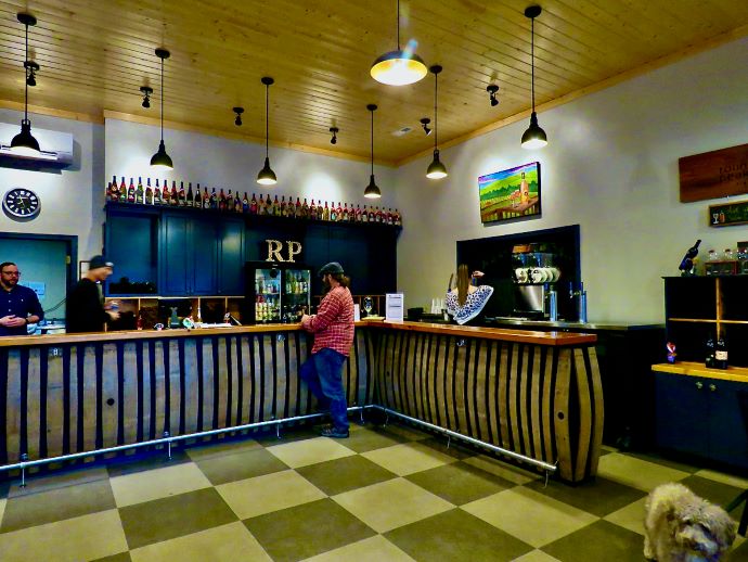 Wineries in Mount Airy - Round Peak Vineyards Tasting Room