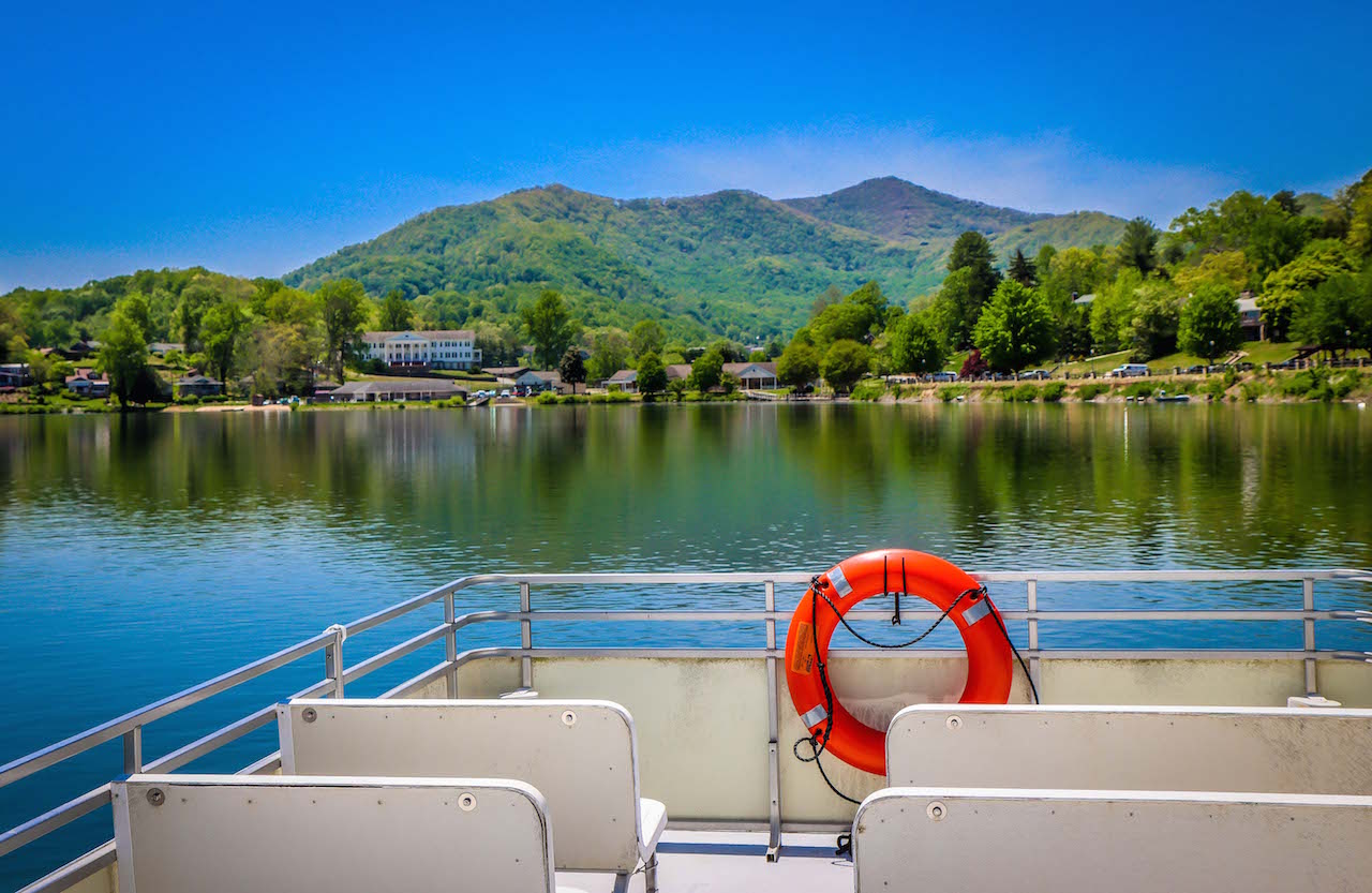 Boating on Lake Junaluska in Waynesville NC