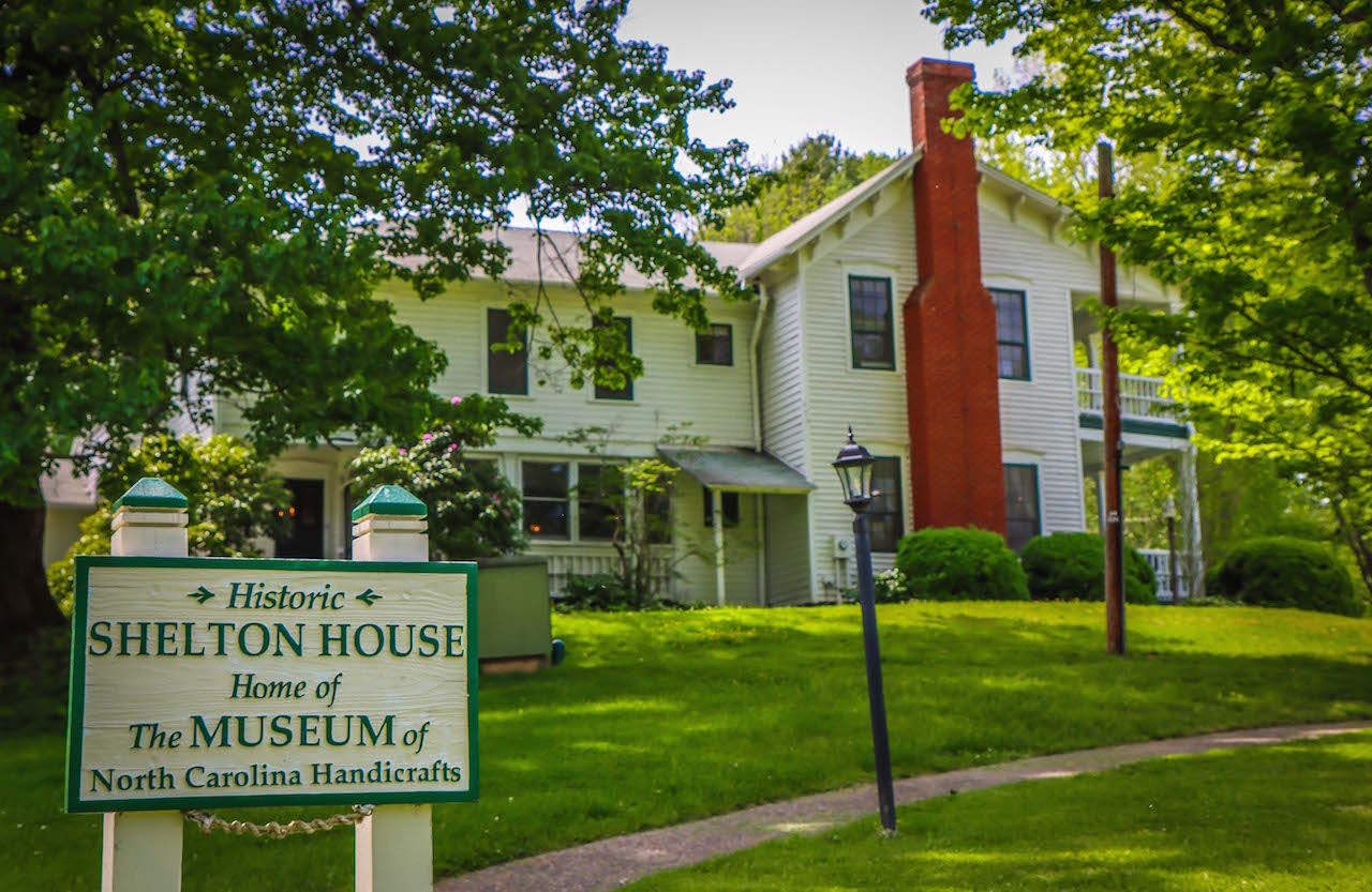 Shelton House/Museum of North Carolina Handicrafts in Waynesville NC