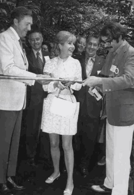 Opening of Land of Oz Ribbon Cutting Ceremony with Debbie Reynolds