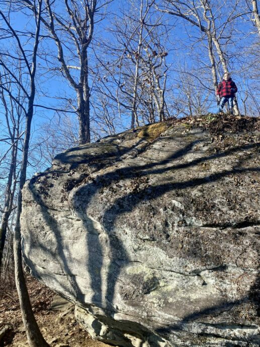 Rocks and boulders on the way to Preachers Rock