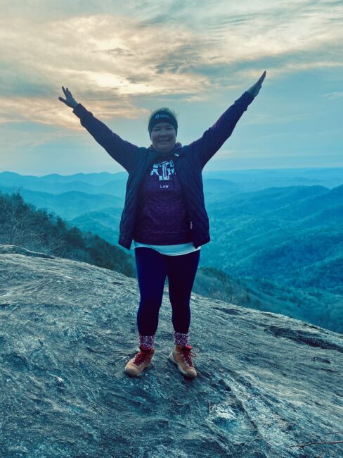A cloudy morning on Preachers Rock