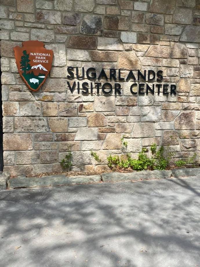 Things not to miss in smoky mountains - Sugarlands Visitor Center