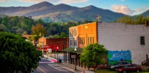 Sunrise-in-Bryson-City-NC-view-from-Aloft-cabin-rental