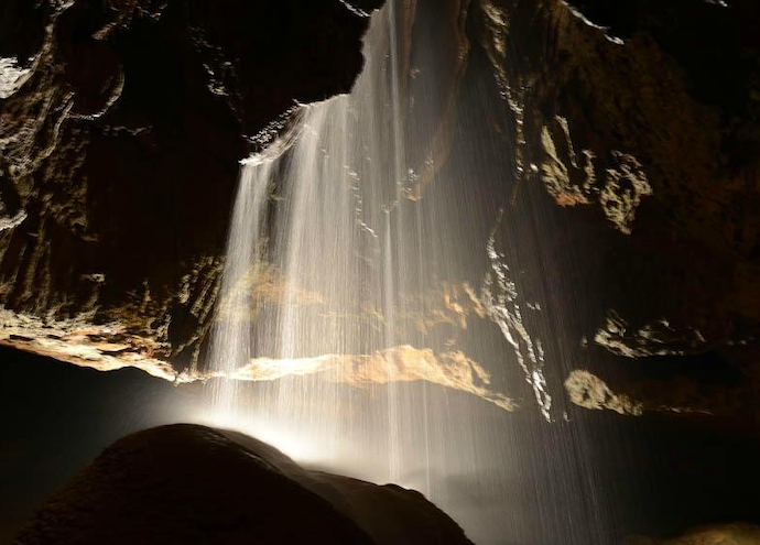 great smoky mountains national park waterfalls - Tuckaleechee Caverns