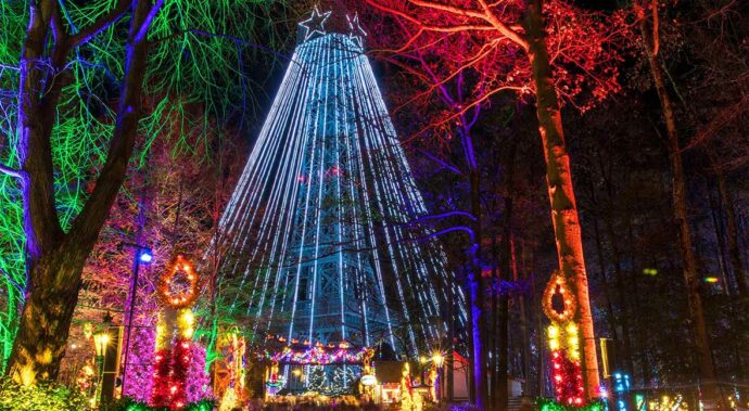 Kings Dominion WinterFest -Light show, Christmas light show, Christmas festival