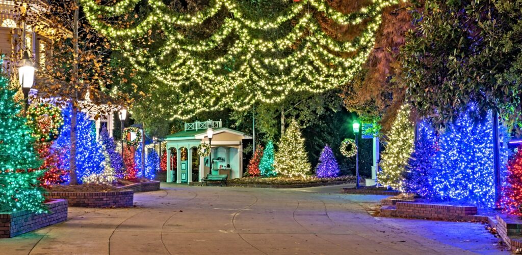 20 Ways to Celebrate Christmas in the Smoky Mountains (NC & TN)