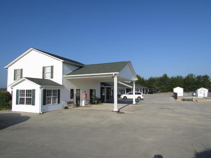 Places to stay Blue Ridge GA - Douglas Inn and Suites in Blue Ridge GA