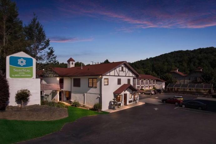 Hotels in Helen GA with Indoor Pool, SureStay Hotel