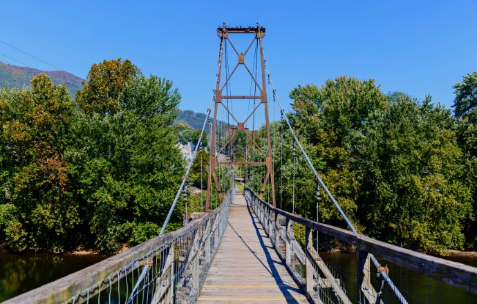 Buchanan Swinging Bridge in VA close-up