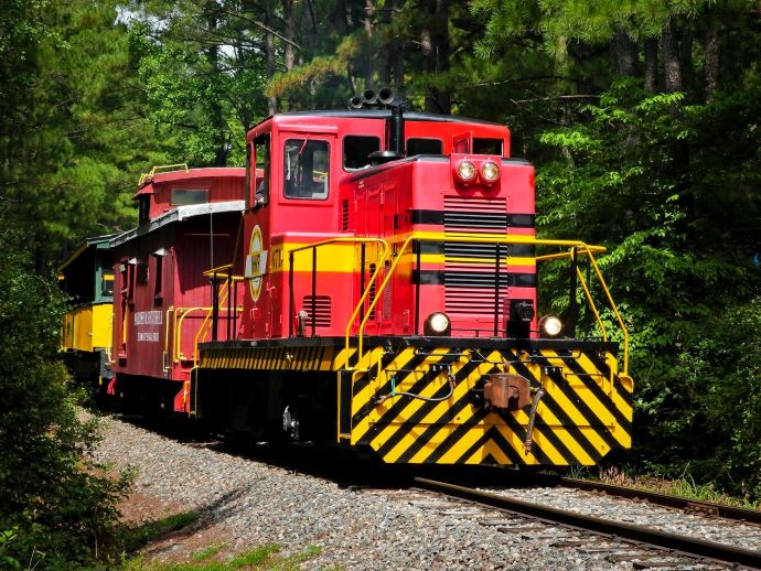 10 Great Train Rides In North Carolina