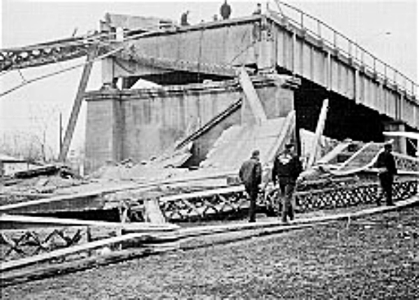 bridge collapse Mothman