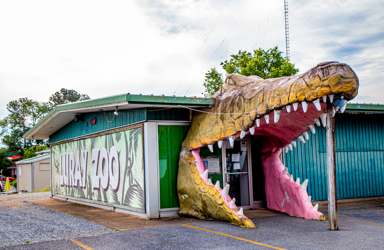 Entrance to Luray Zoo in Luray VA