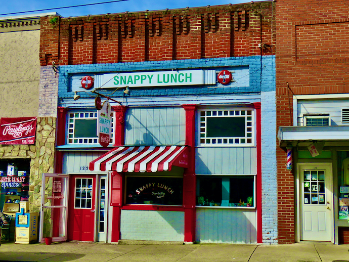 Snappy Lunch in Mount Airy