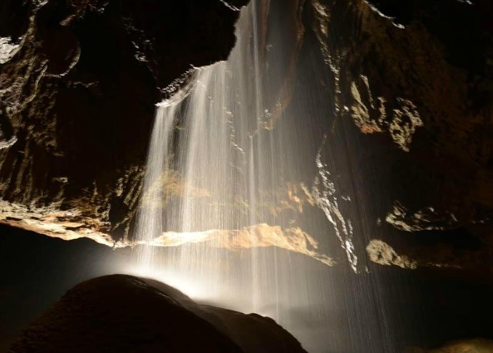 Caves near Pigeon Forge TN