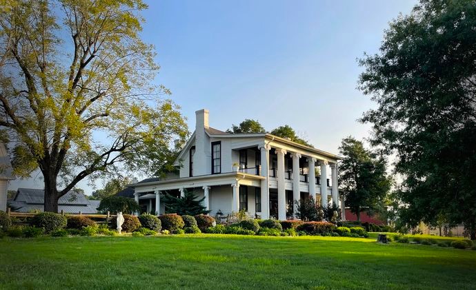 Real life haunted house in Tennessee - Loretta Lynn's Ranch