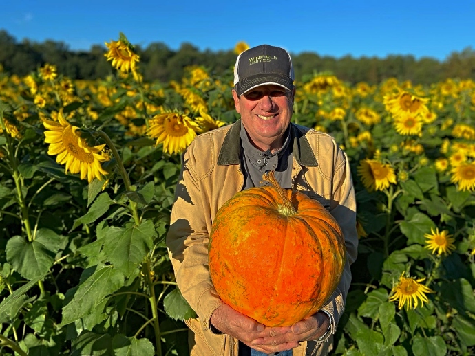 Pumpkin patch Fredericksburg VA - Sneads Farm