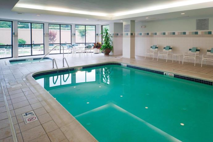 hotels in Bristol with indoor pool