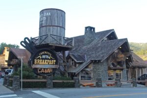 activities in Gatlinburg TN - Gatlinburg Restaurants