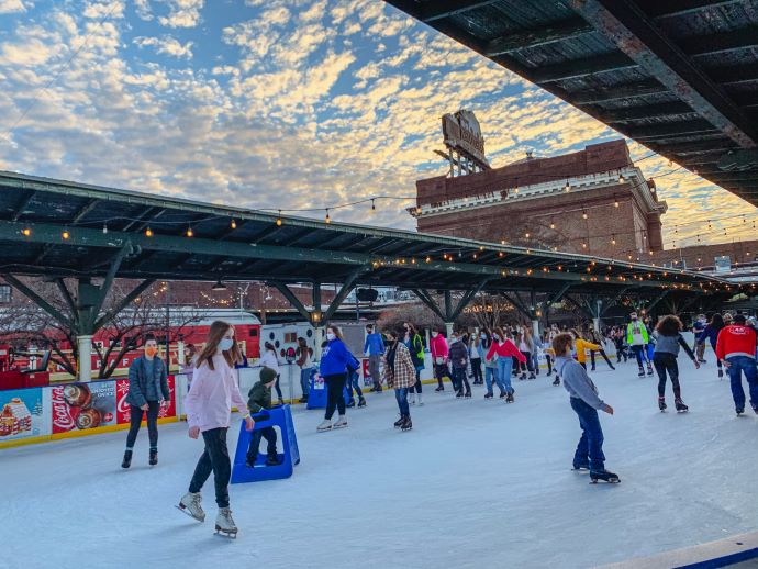 Christmas in Tennessee vacation - Ice Skating in Chattanooga