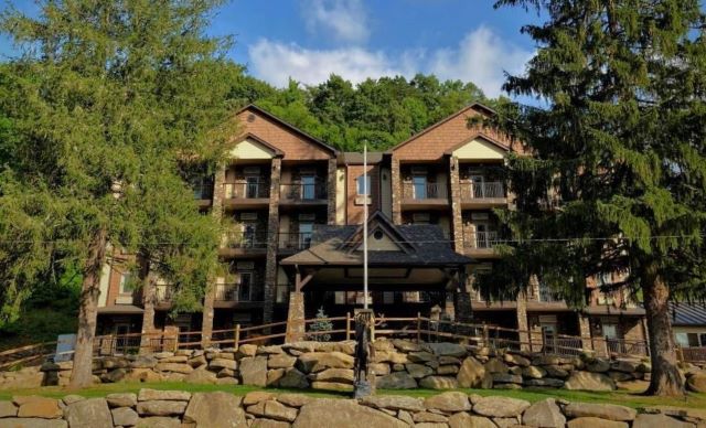 Places to stay in the Smoky Mountains - Stonebrook Lodge Bryson City