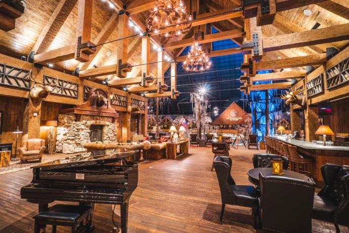 Unique romantic getaways in TN - Big Cypress Lodge