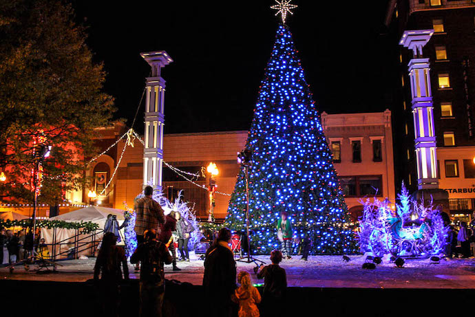 The 5 Best Christmas Towns in Tennessee to Visit - Blue Ridge Mountains ...