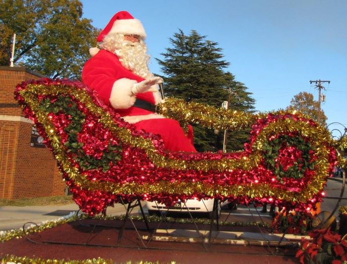 The 10 Best Christmas Parades in North Carolina (2024)