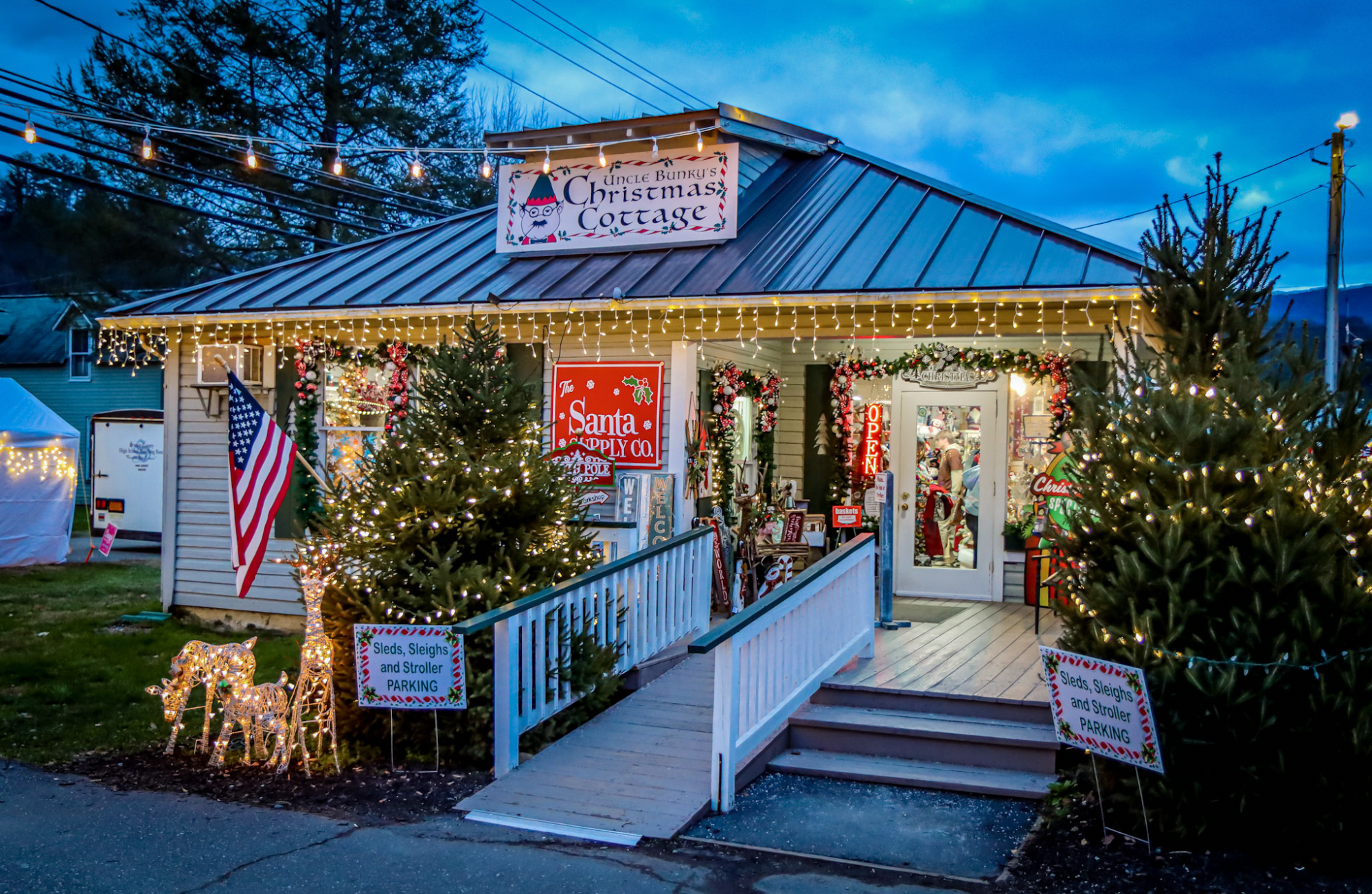 Uncle Bucky's Christmas Cottage in Bryson City NC