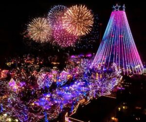 Christmas light show in Richmond Virginia - Kings Dominion WinterFest Richmond VA