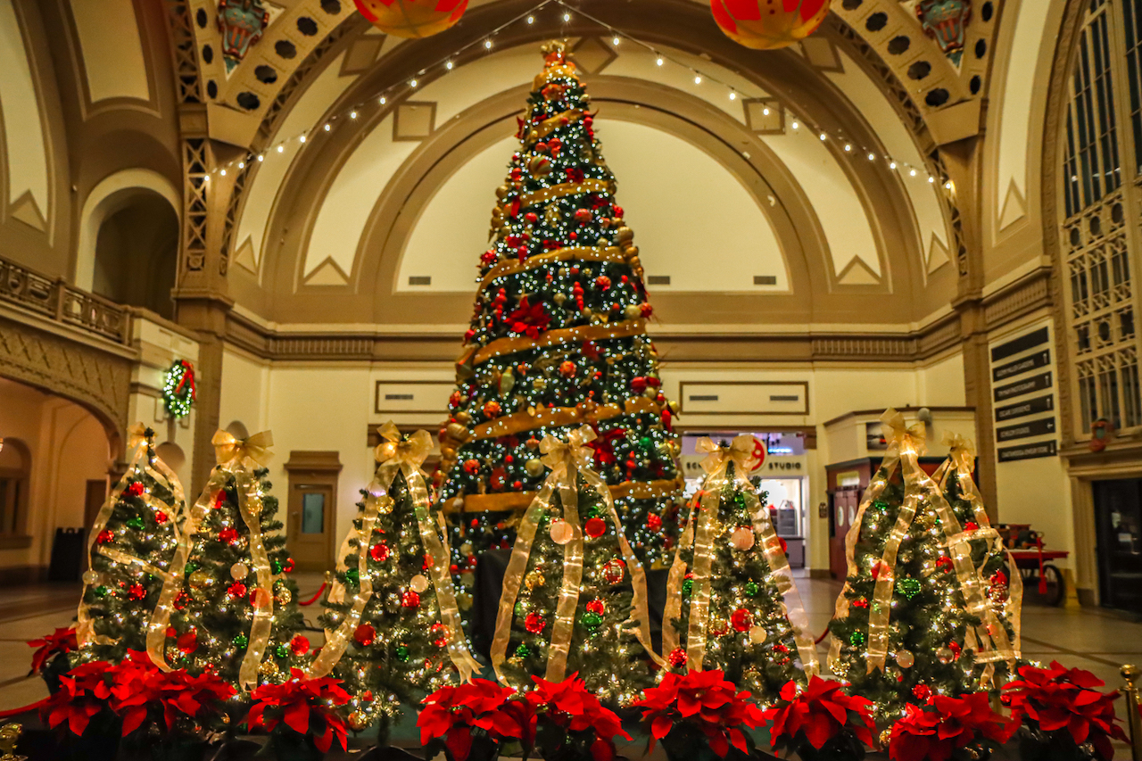 Christmas at the Chattanooga Choo Choo