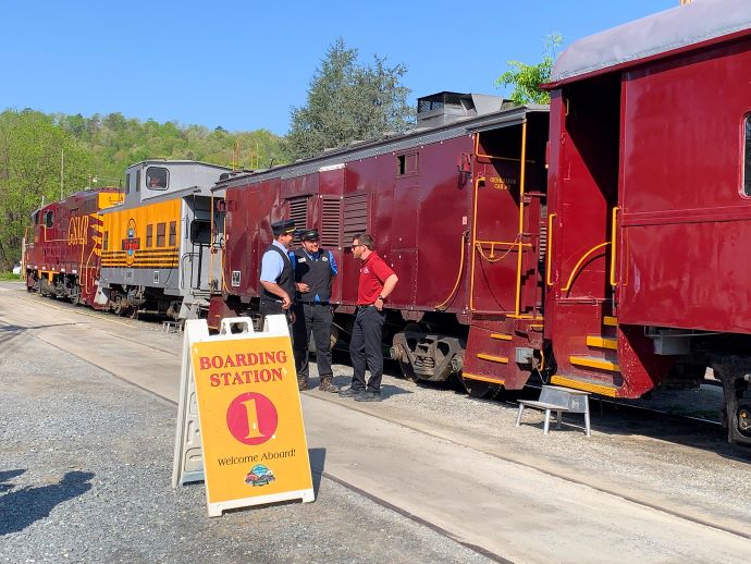 smoky mountain railway conductors