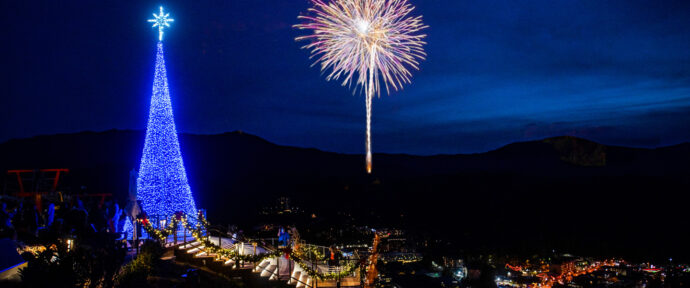 Gatlinburg Space Needle New Year’s Eve Fireworks and Ball