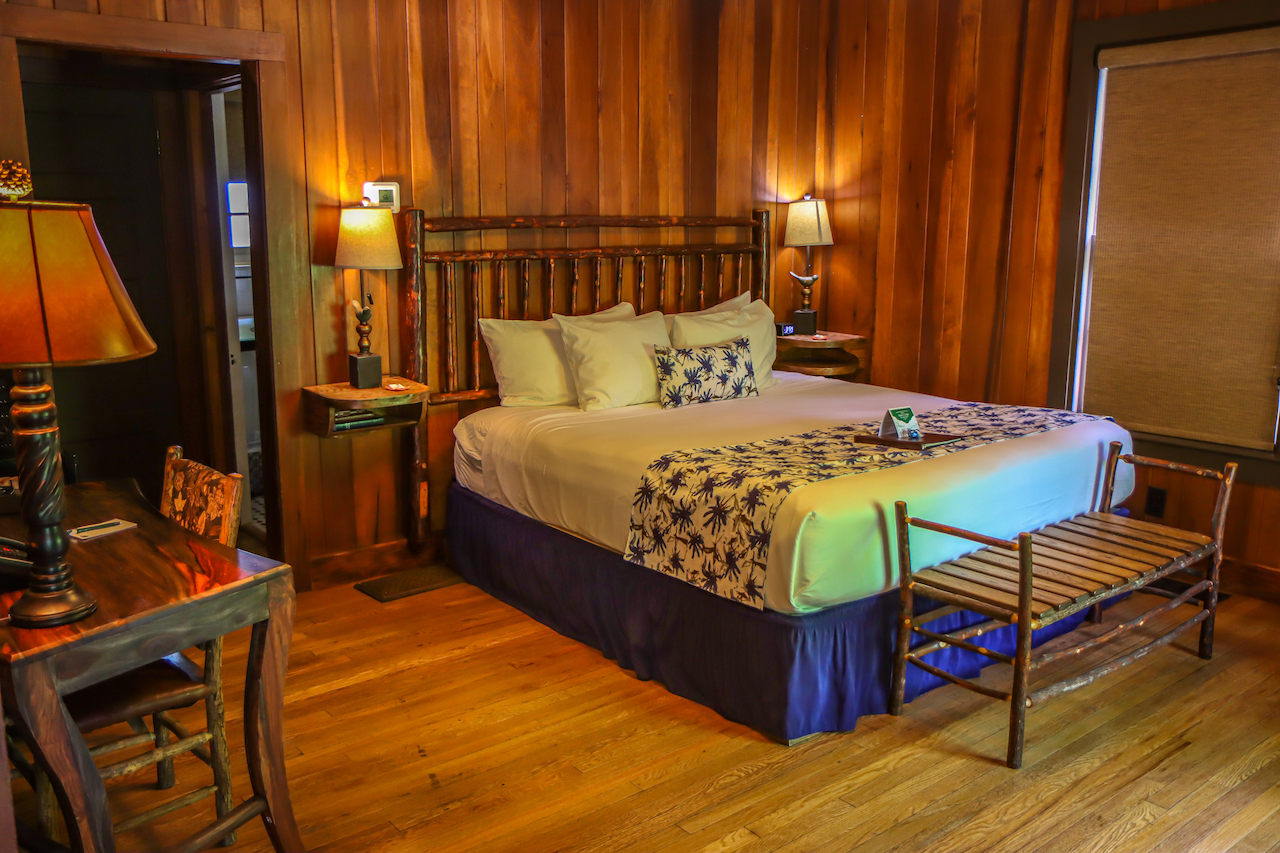 Pet friendly cabins at Tapoco Lodge Resort in Robbinsville NC
