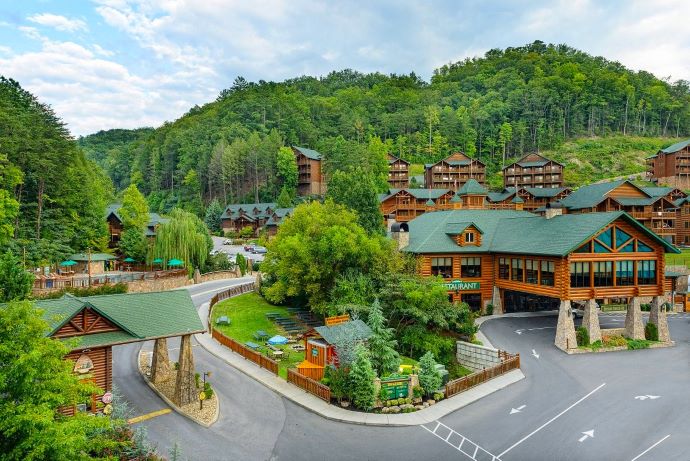 The 10 Best Great Smoky Mountains Resorts in NC & TN - Blue Ridge ...