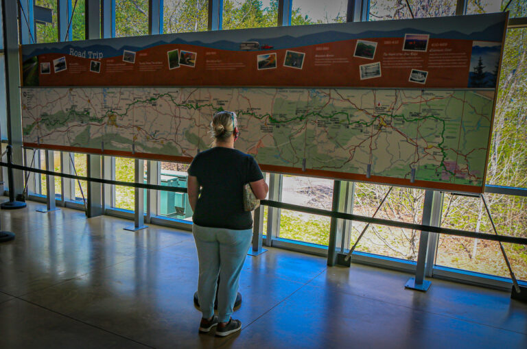 Why You Need To Visit The Blue Ridge Parkway Visitor Center Mp 384