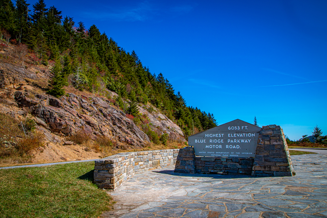 Sign at Richland Balsam Overlook on the Blue Ridge PArkway in NC