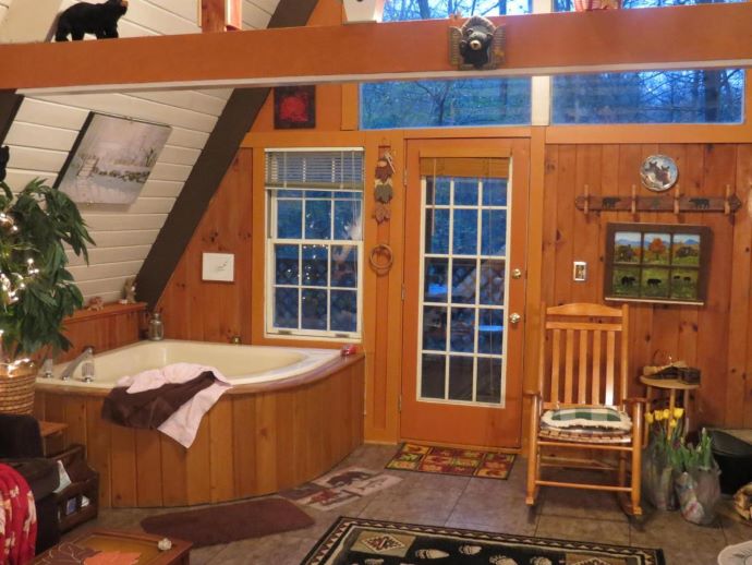 Buckberry Creek Chalet 2 bedroom Cabin in Gatlinburg TN