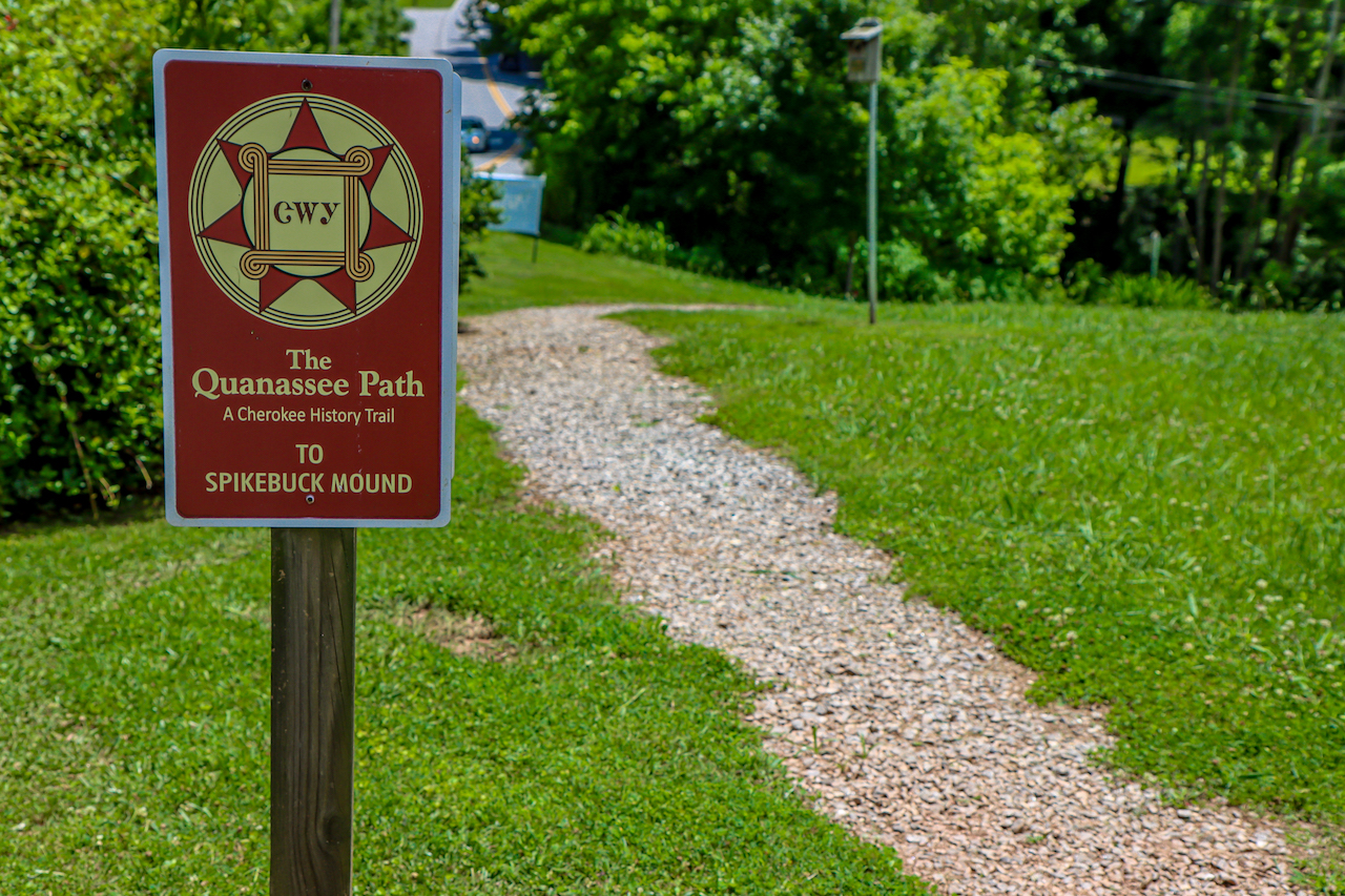Quanassee Path Sign in Hayesville NC